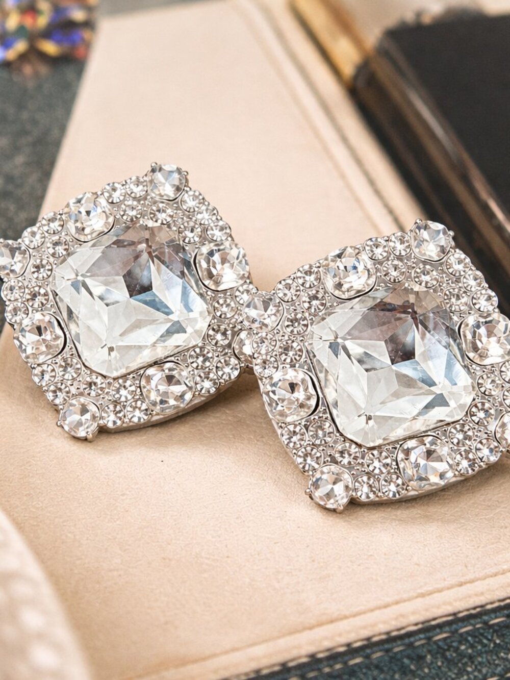 Crystal Statement Button Cover Set (2PCS) – Oversized Rhinestone Blouse - Picture 2 of 8